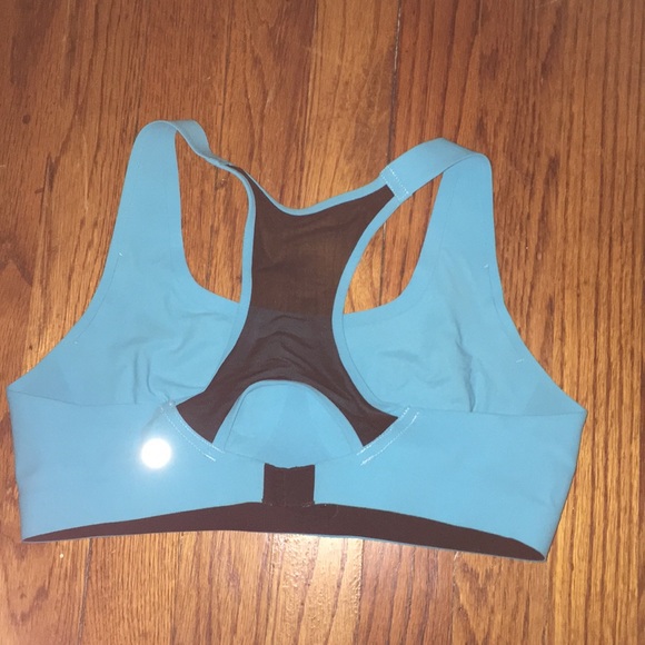 Sports bra size 34 C! - Picture 2 of 2